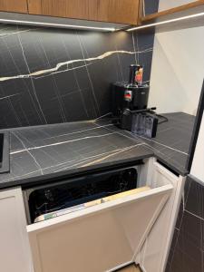 Botanic Lake Zoo Residence Luxury 2BR Apartment with Free Parking