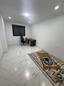 Beautiful, Sunny Apartment with a Great View!