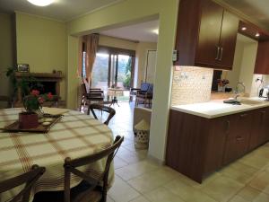 Cozy Ground floor apartment with garden and a View