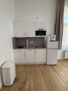Sunny Apartment near Náměstí Míru Prague 2