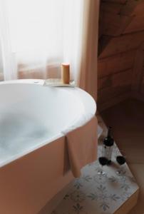 Willa Madejówka - Apartamenty z Widokiem na Góry i Wanną z Jacuzzi