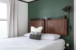 Gaslamp District Gem Studio with Private Entrance
