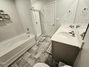 Blue Bliss Spacious 3 Bedroom Charlotte Home