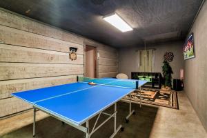 FreeDollywood TixSecludedPing PongSpacious
