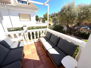 Camelia Beach House Pool, BBQ and Beach