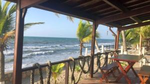 Beautiful oceanfront cabin - The Frenchman, Tol