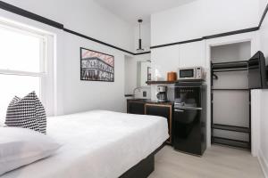 Gaslamp District Gem Private Room & Luxury