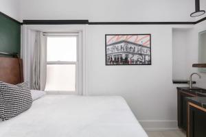 Gaslamp District Gem Private Room & Luxury