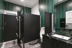 Gaslamp District Gem Private Room & Luxury