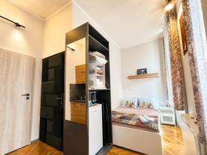 Elegant Central Studio Metro ,Tram at Your Door