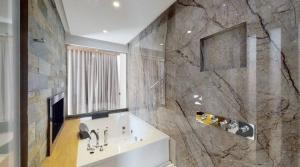 Bliss Properties Jacuzzi Suite Free Pool Access