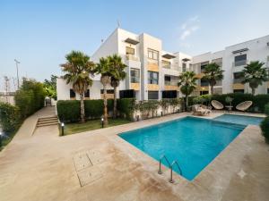Luxury Spacious Poolside Terrace 2 Bedrooms