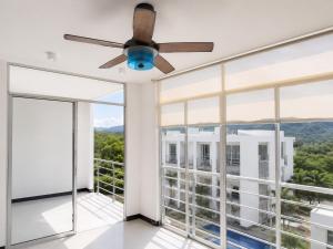 Lujoso Apto Vacacional Condominio con Piscina - FLANDES