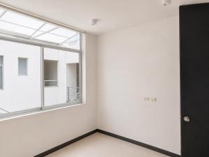 Lujoso Apto Vacacional Condominio con Piscina - FLANDES
