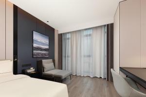 Atour Hotel Hohhot Stadium, Genghis Khan Avenue