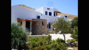 Coral Apartments Folegandros Greece