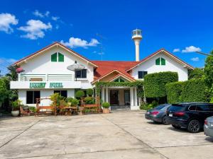 โรงแรมลักเซอรี่ Luxury Hotel