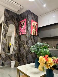 Majestic stay at Supernova Half day 11am-6pm