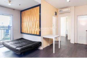 Central jakarta mall connected thamrin city best location 2 bedroom flat with balcony spacious comfortable full furnished