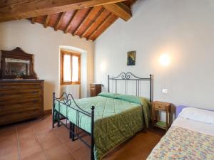 Rustic mansion in Pian di Scò