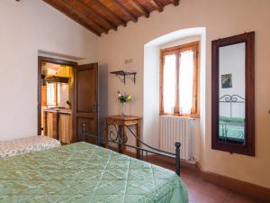 Rustic mansion in Pian di Scò