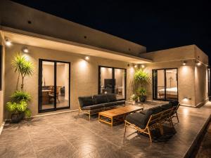 専属シェフのおもてなしTHE HERO VILLA 米原ビーチリゾートIshigaki