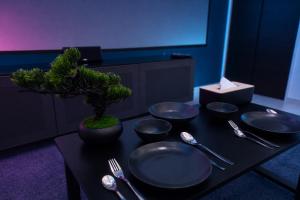 120-inch Cinema Apartment near Haneda 7 min to Heiwajima Station
