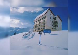 Apartur