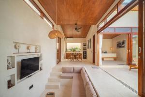 Sylva Villas, two luxury units close to Balangan beach with jungle view