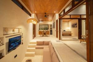 Sylva Villas, two luxury units close to Balangan beach with jungle view