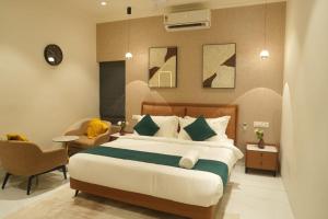 Green Lagoon Retreat