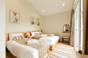 Rivla B Pool Villa