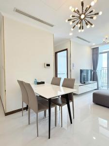 Luxury Apartment near Landmark 81 Vinhomes Central Park