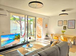 The Coastal Apartment