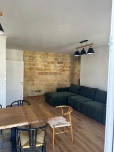 Amazing apartment with balcony, right in the center!