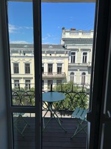 Amazing apartment with balcony, right in the center!