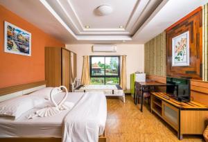 Prew Lom Chom Nam Resort