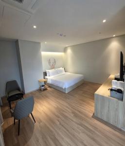 Stayrak Hotel
