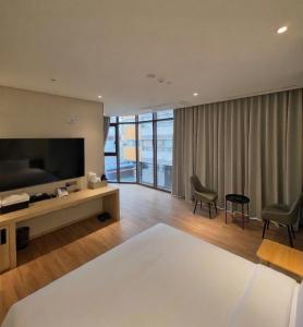Stayrak Hotel