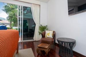 Kamala Beach Palm Pool Villa