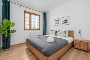 Lumina I 2BR Apart with Parking I Balcony in Warsaw