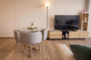 Elegant 2BR Condo in Colomos Providencia