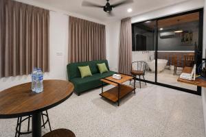 1 Bedroom Villa Near Seminyak, Kerobokan Bali