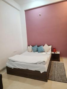 Aayansh hotel