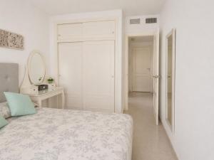 Apartamento Apolo XIV con terraza, parking y piscina junto al mar - Inmodream Calpe