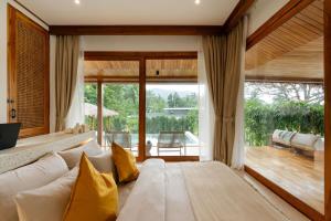 Teak 2BR Villa Chaloklum Bali-Style Design
