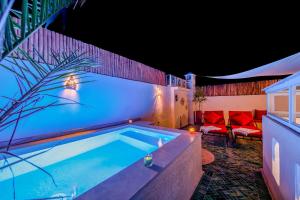 Riad Ambre dOrient, Rooftop Pool Oasis