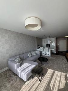 Fancy City View Apartment