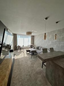 Fancy City View Apartment