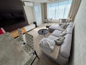 Fancy City View Apartment